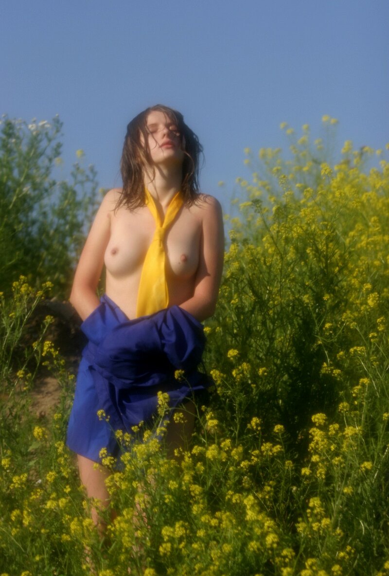 Алла, 22